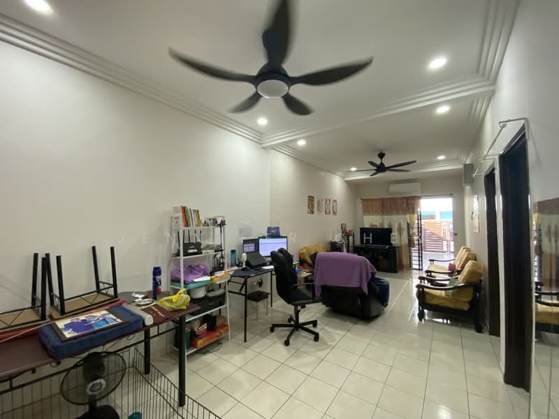 1-storey Terraced House for Sale in Taman Dato Demang (Seri Kembangan) - Jennifer Chen - PropertyGuru.com.my