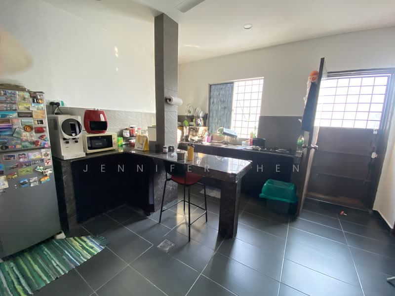 1-storey Terraced House for Sale in Taman Dato Demang (Seri Kembangan) - Jennifer Chen - PropertyGuru.com.my