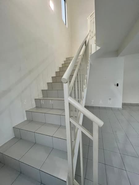 Rumah Teres 2 Tingkat untuk Dijual di Taman Bunga Raya (Serendah) - Zann Fauzan - PropertyGuru.com.my
