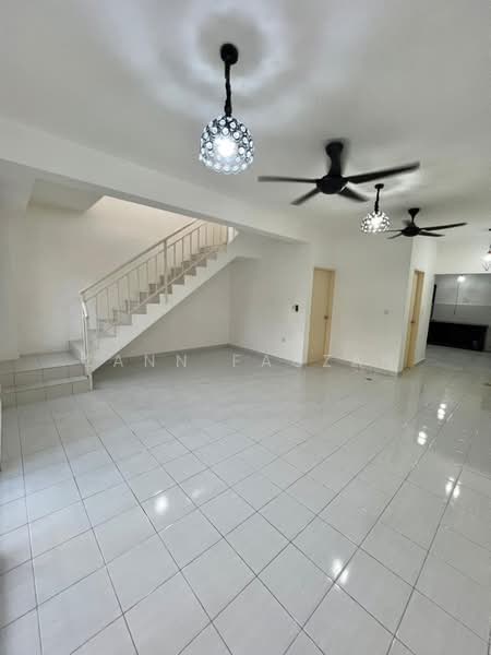 Rumah Teres 2 Tingkat untuk Dijual di Taman Bunga Raya (Serendah) - Zann Fauzan - PropertyGuru.com.my