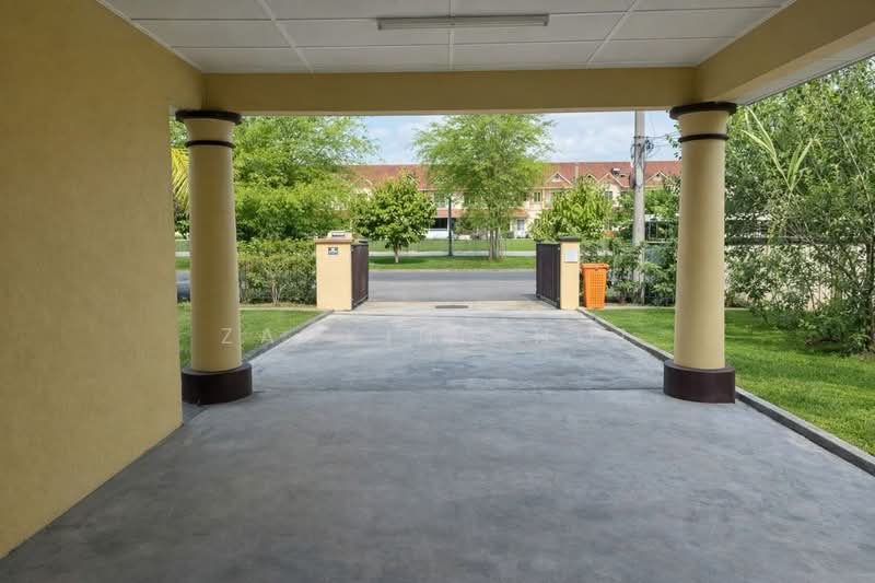 Rumah Banglo untuk Dijual di Bandar Mahkota (Banting) - Zackinn Hoi - Exterior - PropertyGuru.com.my