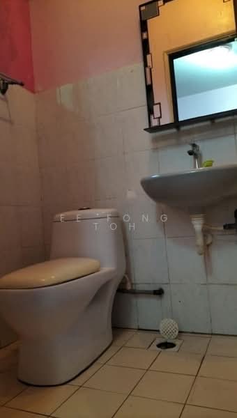 Apartment for Sale at Lily & Jasmine Apartment - Ee Fong Toh - Bathroom - PropertyGuru.com.my