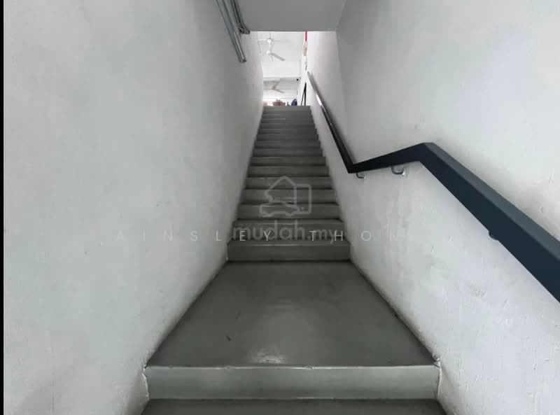 Kedai / Pejabat untuk Dijual di Ipoh (Perak) - Ainsley Thong - Corridor - PropertyGuru.com.my