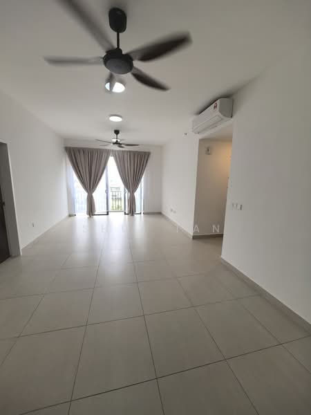 Kondominium untuk Disewa di Tuai Timur - Shue Tan - Living Room - PropertyGuru.com.my