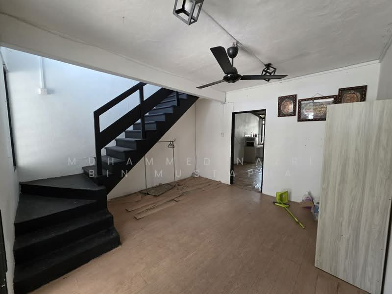 Rumah Teres 2 Tingkat untuk Dijual di Seksyen 5 (Bangi) - Muhammed Nazri bin Mustapha - Living Room - PropertyGuru.com.my