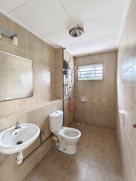 2-storey Terraced House for Sale in Taman Putra Prima (Puchong) - Edmond Yew - Bathroom - PropertyGuru.com.my