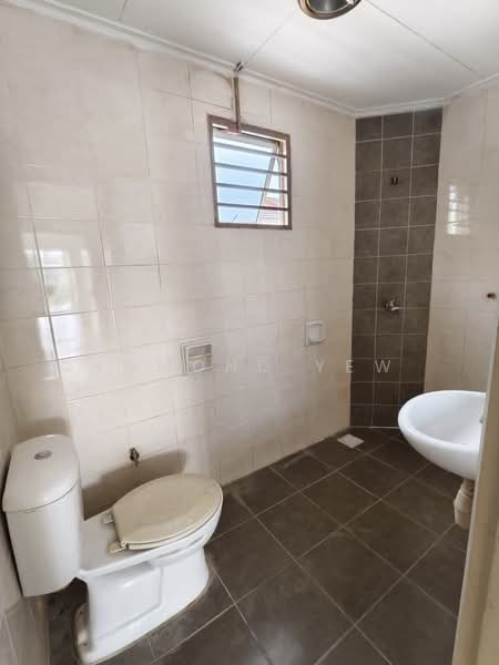2-storey Terraced House for Sale in Taman Putra Prima (Puchong) - Edmond Yew - Bathroom - PropertyGuru.com.my