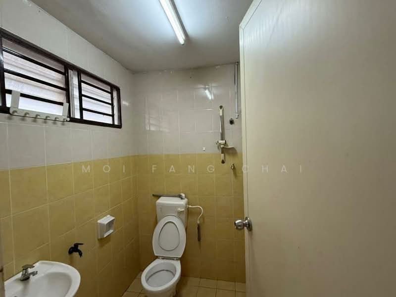 Rumah Teres 2 Tingkat untuk Dijual di Taman JP Perdana (Johor Bahru) - Moi Fang Chai - Bathroom - PropertyGuru.com.my