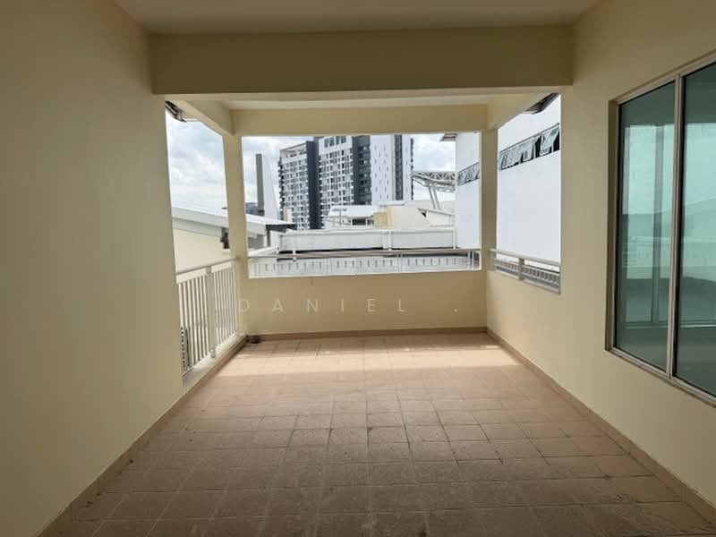 Service Residence for Sale at Subang Olives Residence - DANIEL . - Balcony - PropertyGuru.com.my