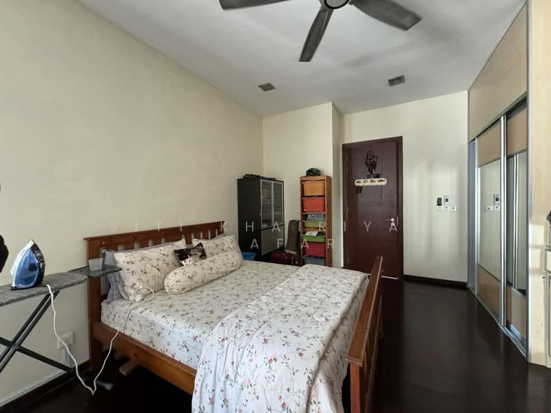 Semi-Detached House for Sale in Bukit Jelutong (Shah Alam) - SITI KHAIRIYAH JAAFAR - Bedroom - PropertyGuru.com.my