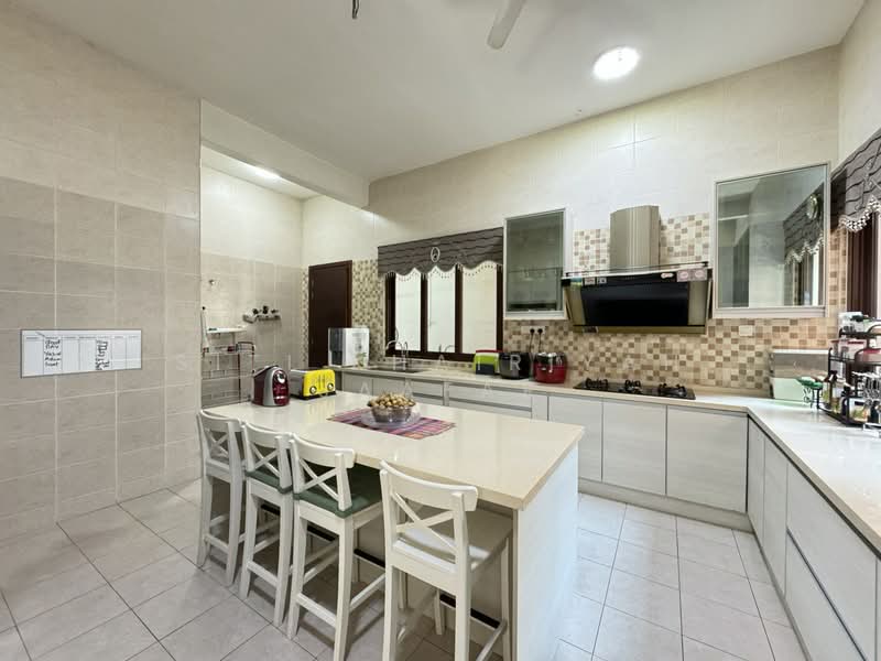 Semi-Detached House for Sale in Bukit Jelutong (Shah Alam) - SITI KHAIRIYAH JAAFAR - Kitchen - PropertyGuru.com.my