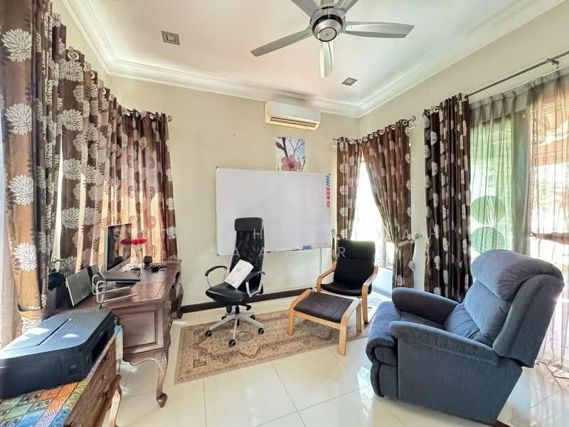 Semi-Detached House for Sale in Bukit Jelutong (Shah Alam) - SITI KHAIRIYAH JAAFAR - Study - PropertyGuru.com.my