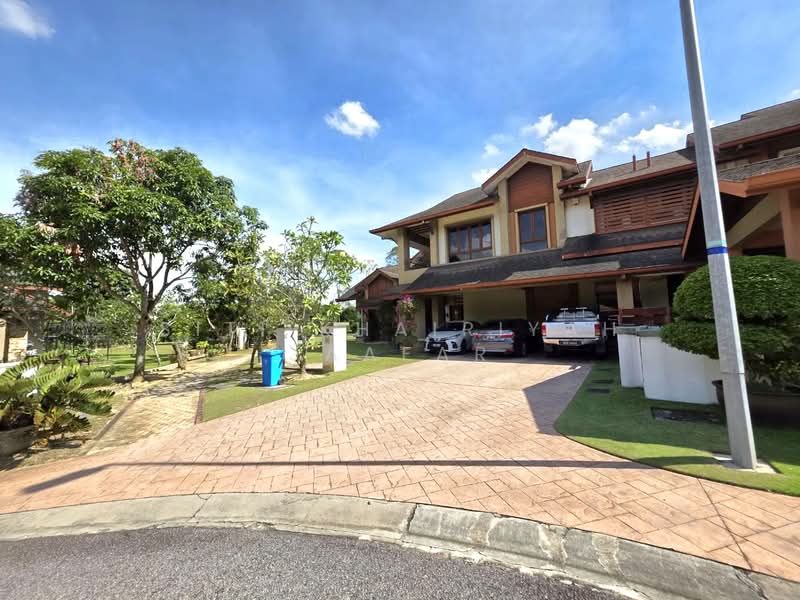 Semi-Detached House for Sale in Bukit Jelutong (Shah Alam) - SITI KHAIRIYAH JAAFAR - PropertyGuru.com.my
