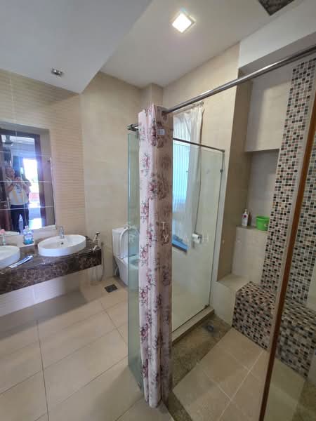 Semi-Detached House for Sale in Bukit Jelutong (Shah Alam) - SITI KHAIRIYAH JAAFAR - PropertyGuru.com.my