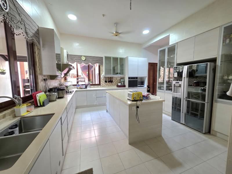 Semi-Detached House for Sale in Bukit Jelutong (Shah Alam) - SITI KHAIRIYAH JAAFAR - PropertyGuru.com.my