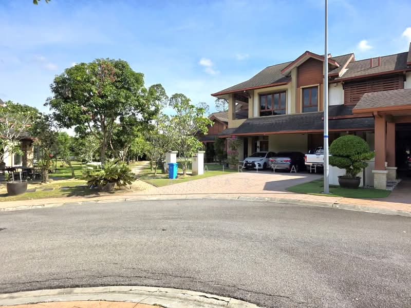 Semi-Detached House for Sale in Bukit Jelutong (Shah Alam) - SITI KHAIRIYAH JAAFAR - PropertyGuru.com.my