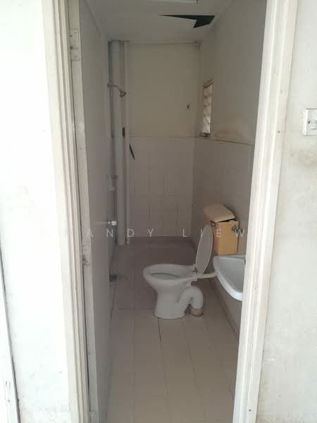 Apartment for Sale at Suria Apartment - Mandy Liew - Bathroom - PropertyGuru.com.my