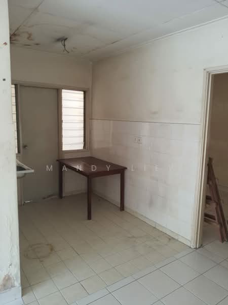 Apartment for Sale at Suria Apartment - Mandy Liew - Kitchen - PropertyGuru.com.my