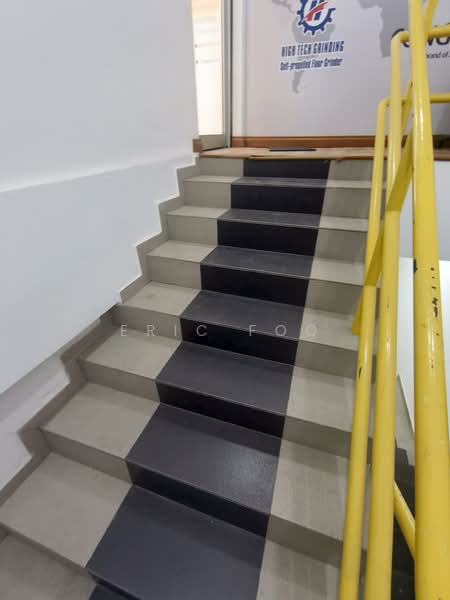 Factory for Rent in Taman Perindustrian Puchong (Puchong) - Eric Foo - Corridor - PropertyGuru.com.my