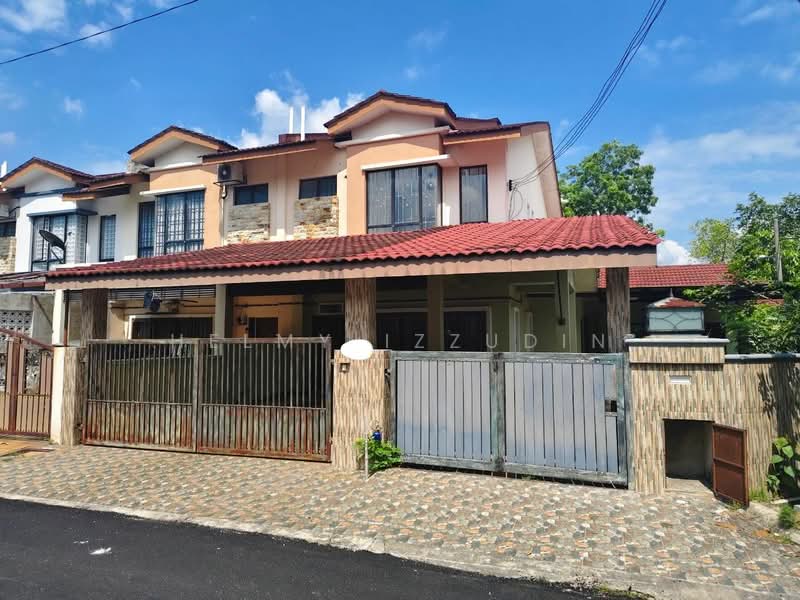 Rumah Teres untuk Dijual di Bandar Country Homes (Rawang) - HELMY IZZUDIN - Exterior - PropertyGuru.com.my