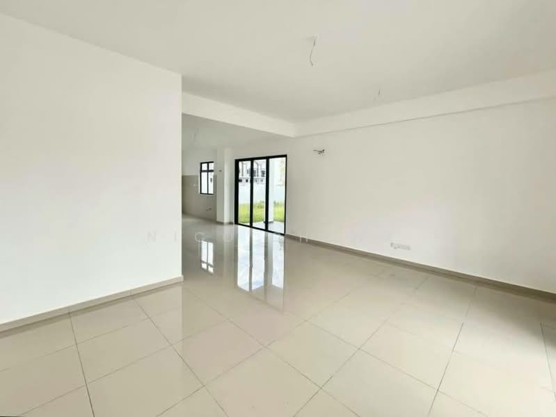 2-storey Terraced House for Sale in Bandar Dato Onn (Tebrau) - Nico Chong - Living Room - PropertyGuru.com.my