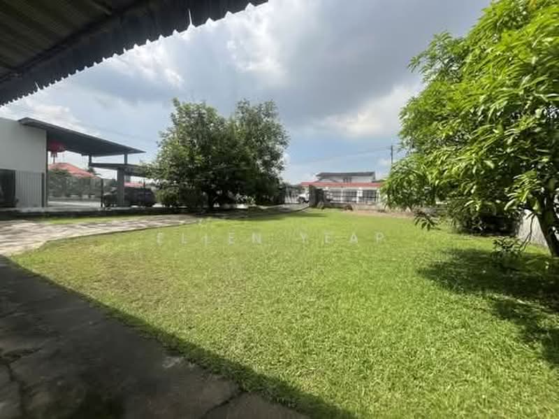 Bungalow for Sale in Johor Bahru (Johor) - Ellen Yeap - Garden - PropertyGuru.com.my