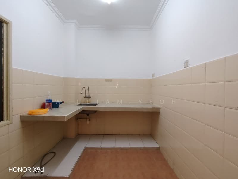 Apartment for Sale at Desa Idaman 2 Shop Apartment - William Yeoh - Kitchen - PropertyGuru.com.my