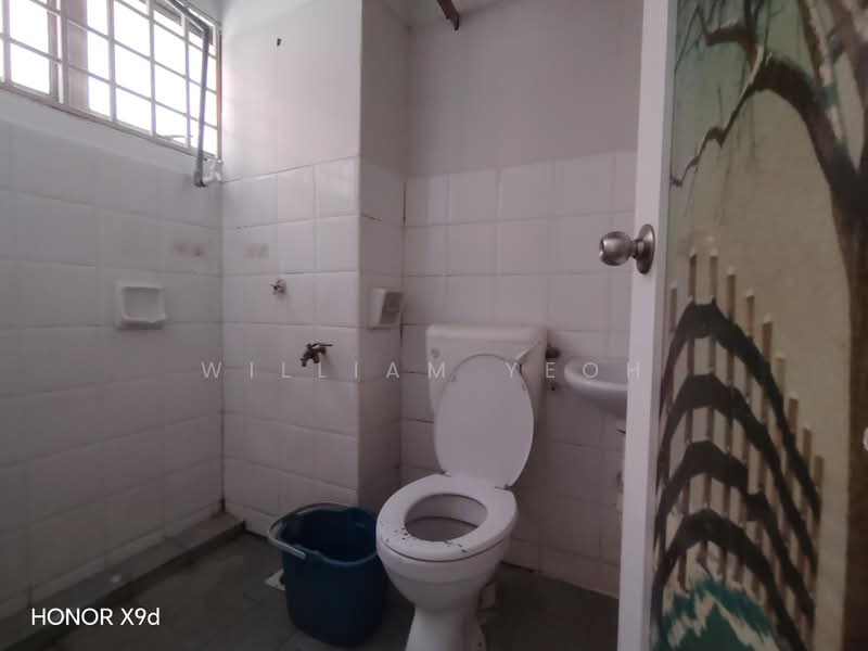 Apartment for Sale at Desa Idaman 2 Shop Apartment - William Yeoh - Bathroom - PropertyGuru.com.my