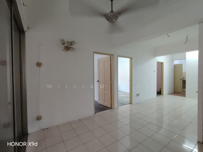 Apartment for Sale at Desa Idaman 2 Shop Apartment - William Yeoh - Living Room - PropertyGuru.com.my