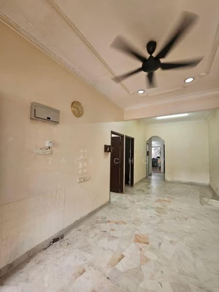 1-storey Terraced House for Sale in Taman Desa Cemerlang (Ulu Tiram) - Zack Chow - Living Room - PropertyGuru.com.my