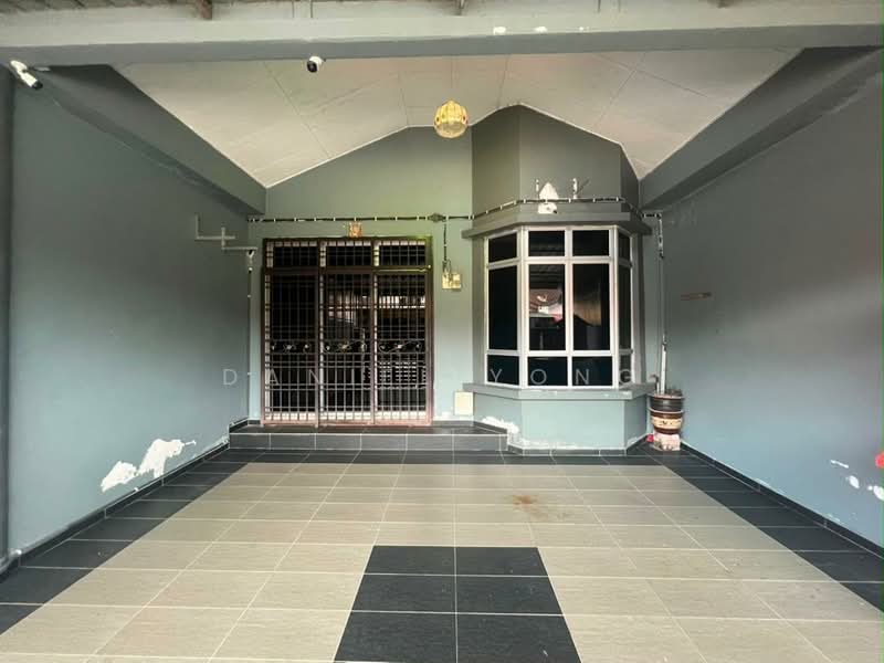1-storey Terraced House for Sale in Taman Bestari Indah (Ulu Tiram) - Daniel Yong - Exterior - PropertyGuru.com.my