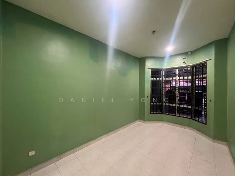 1-storey Terraced House for Sale in Taman Bestari Indah (Ulu Tiram) - Daniel Yong - Interior - PropertyGuru.com.my