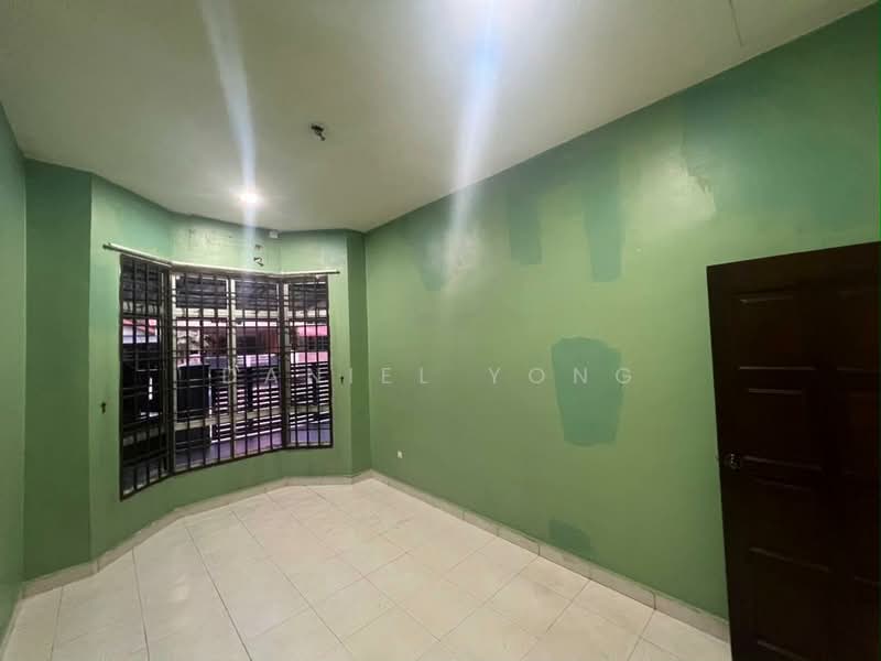 1-storey Terraced House for Sale in Taman Bestari Indah (Ulu Tiram) - Daniel Yong - Interior - PropertyGuru.com.my