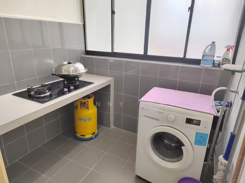 Service Residence for Sale at Jentayu Residensi @ Tampoi - Penny Lee - Kitchen - PropertyGuru.com.my