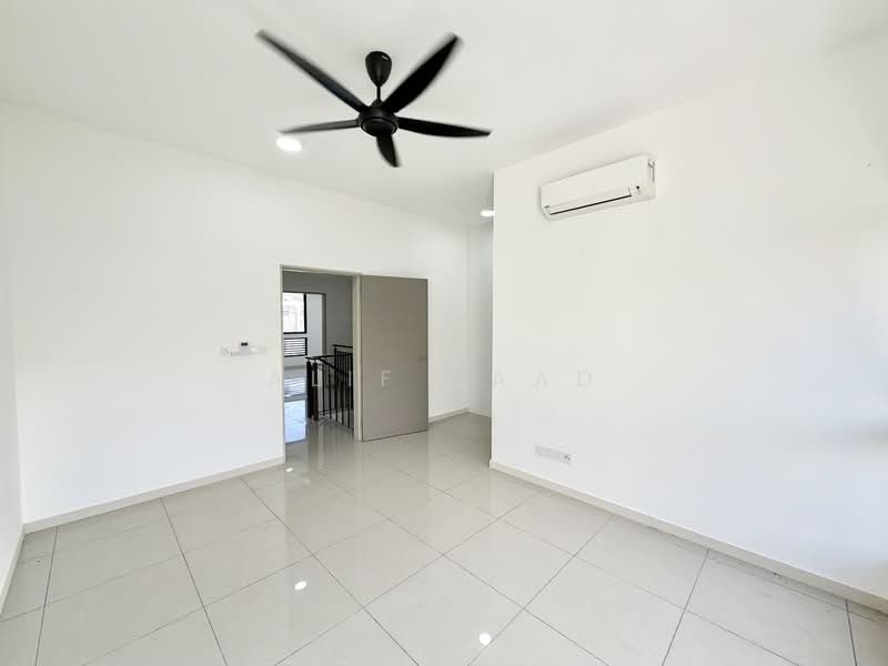 Rumah Teres 2 Tingkat untuk Dijual di Sepang (Selangor) - Alif Saad - PropertyGuru.com.my