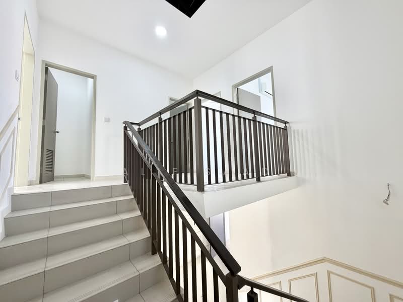 Rumah Teres 2 Tingkat untuk Dijual di Sepang (Selangor) - Alif Saad - PropertyGuru.com.my
