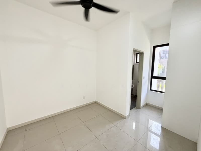 Rumah Teres 2 Tingkat untuk Dijual di Sepang (Selangor) - Alif Saad - PropertyGuru.com.my