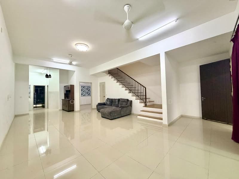 Rumah Teres 2 Tingkat untuk Disewa di Serene Heights (Semenyih) - Rohani Daud - Living Room - PropertyGuru.com.my