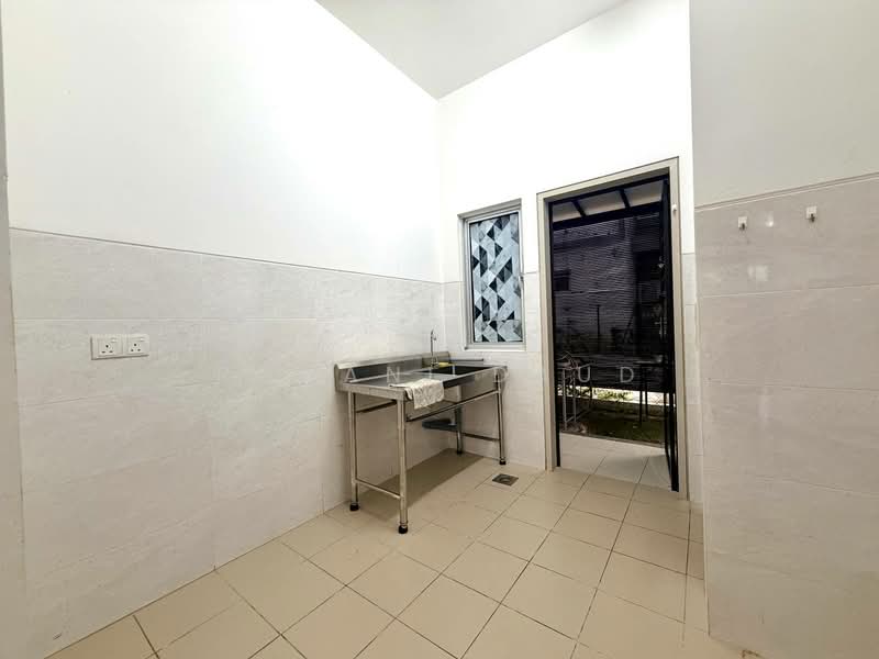 Rumah Teres 2 Tingkat untuk Disewa di Serene Heights (Semenyih) - Rohani Daud - Kitchen - PropertyGuru.com.my