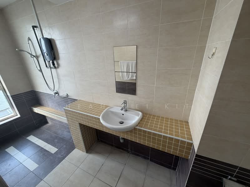 Condominium for Rent at Casa Indah 2 - Cheah Wei Kit - Bathroom - PropertyGuru.com.my