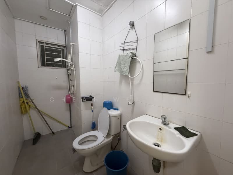 Condominium for Rent at Casa Indah 2 - Cheah Wei Kit - Bathroom - PropertyGuru.com.my