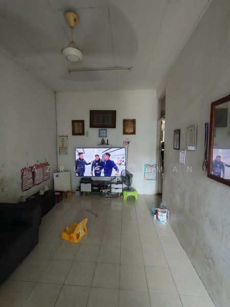 1-storey Terraced House for Sale in Taman Intan Duyung (Port Dickson) - Azrul Othman - Living Room - PropertyGuru.com.my