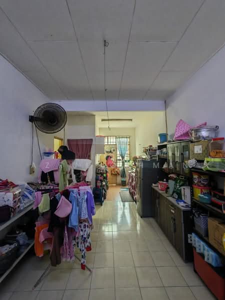 1-storey Terraced House for Sale in Taman Intan Duyung (Port Dickson) - Azrul Othman - Interior - PropertyGuru.com.my