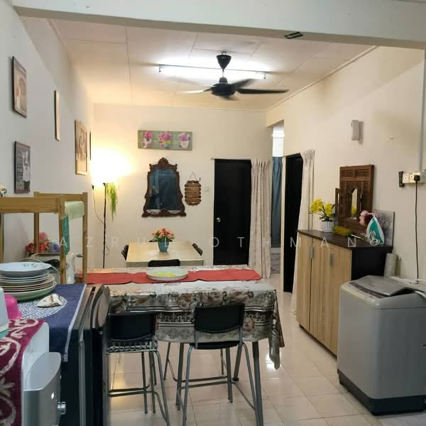 1-storey Terraced House for Sale in Taman Intan Duyung (Port Dickson) - Azrul Othman - Dining Room - PropertyGuru.com.my