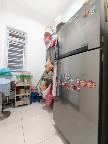 Rumah Kluster untuk Dijual di Setia Tropika (Johor Bahru) - Michele Sylvester - Kitchen - PropertyGuru.com.my