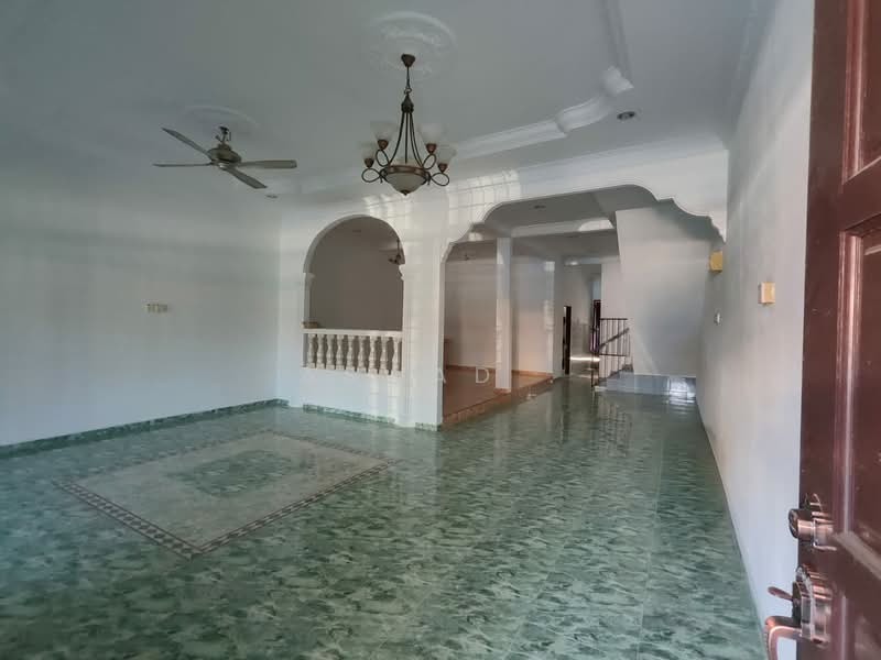Rumah Teres 2 Tingkat untuk Dijual di Taman Sempadan (Nibong Tebal) - Aswad . - Living Room - PropertyGuru.com.my