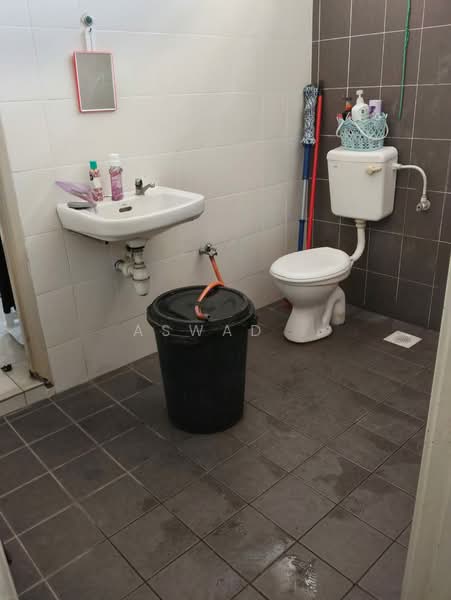 Rumah Berkembar untuk Dijual di Taman Kelisa Ria (Sungai Petani) - Aswad . - Bathroom - PropertyGuru.com.my