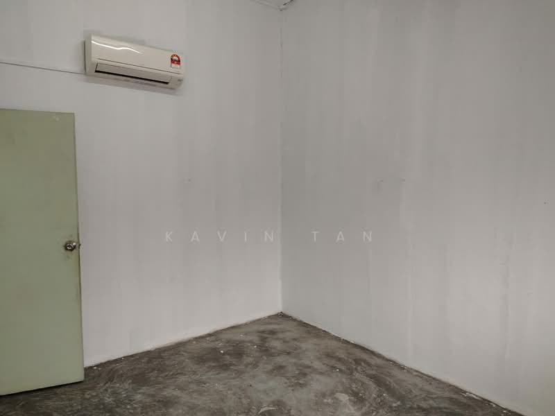 Rumah Teres 2 Tingkat untuk Disewa di Taman Desa Cemerlang (Ulu Tiram) - Kavin Tan - PropertyGuru.com.my