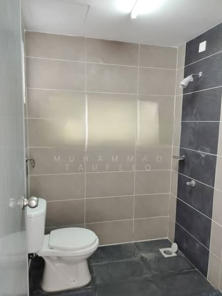 Pangsapuri untuk Disewa di Palm Garden Apartment - Muhammad Taufeeq - Bathroom - PropertyGuru.com.my