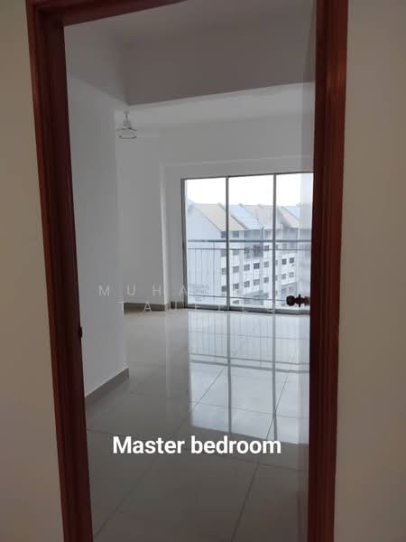 Pangsapuri untuk Disewa di Palm Garden Apartment - Muhammad Taufeeq - Master Bedroom - PropertyGuru.com.my